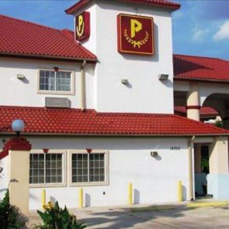 Crystal Inn 249 North Louetta Екстер'єр фото
