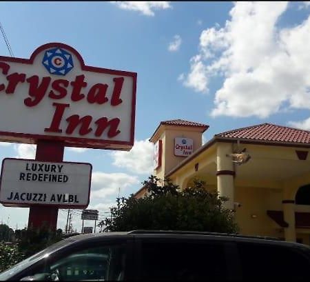 Crystal Inn 249 North Louetta Екстер'єр фото